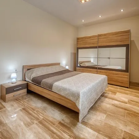 Costacabana - Madison Villa Lloret de Mar