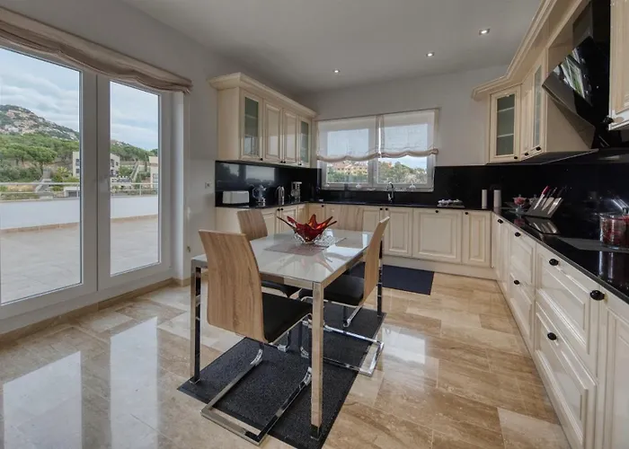 Costacabana - Madison * Льорет-де-Мар